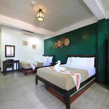 อลา เอมิด เบด แอนด์ เบรคฟาสต์ Hotel Puerto Princesa ภายนอก รูปภาพ