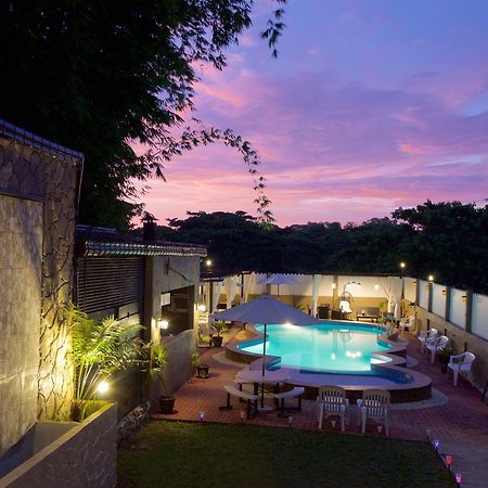 อลา เอมิด เบด แอนด์ เบรคฟาสต์ Hotel Puerto Princesa ภายนอก รูปภาพ