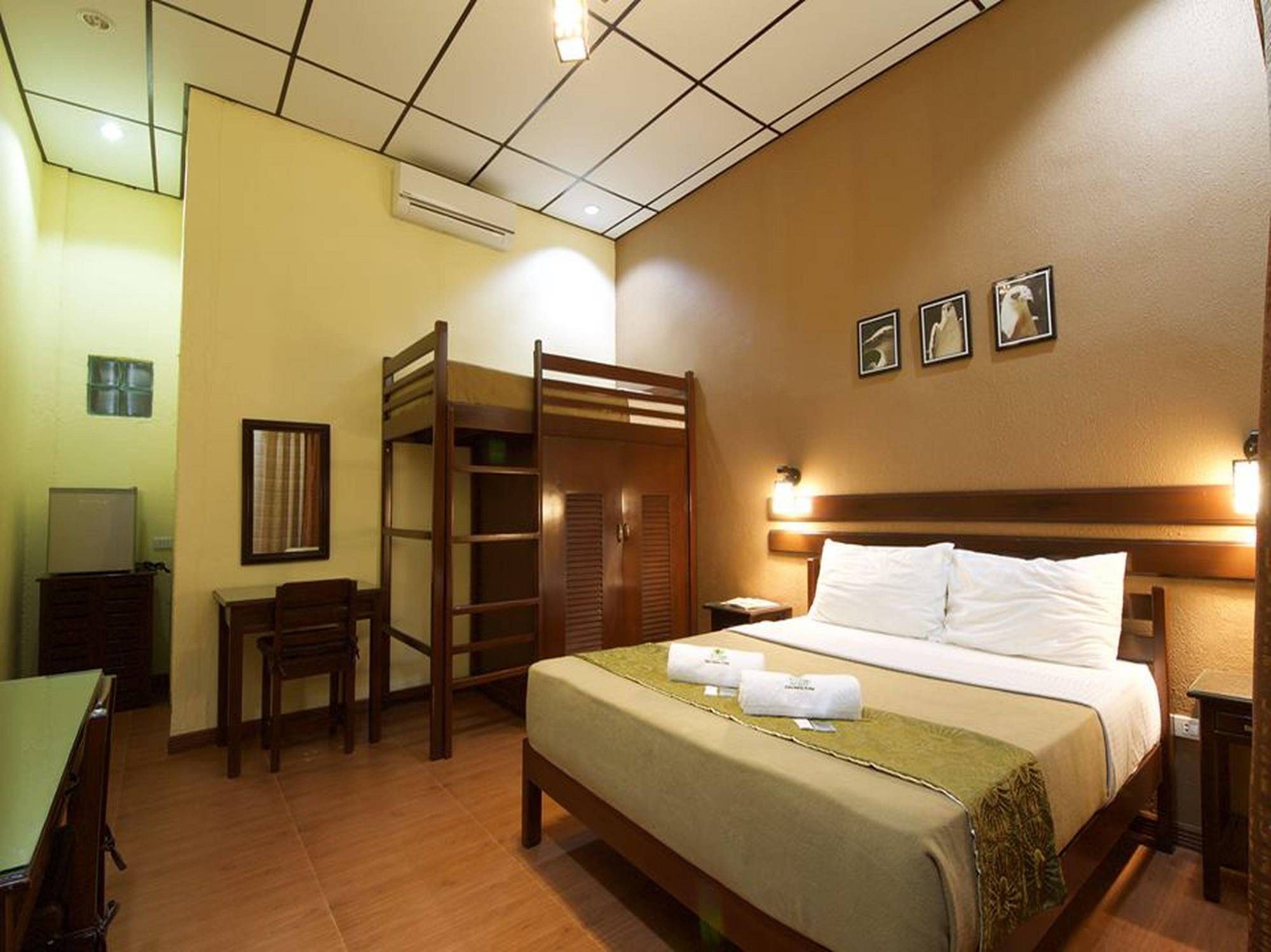 อลา เอมิด เบด แอนด์ เบรคฟาสต์ Hotel Puerto Princesa ภายนอก รูปภาพ