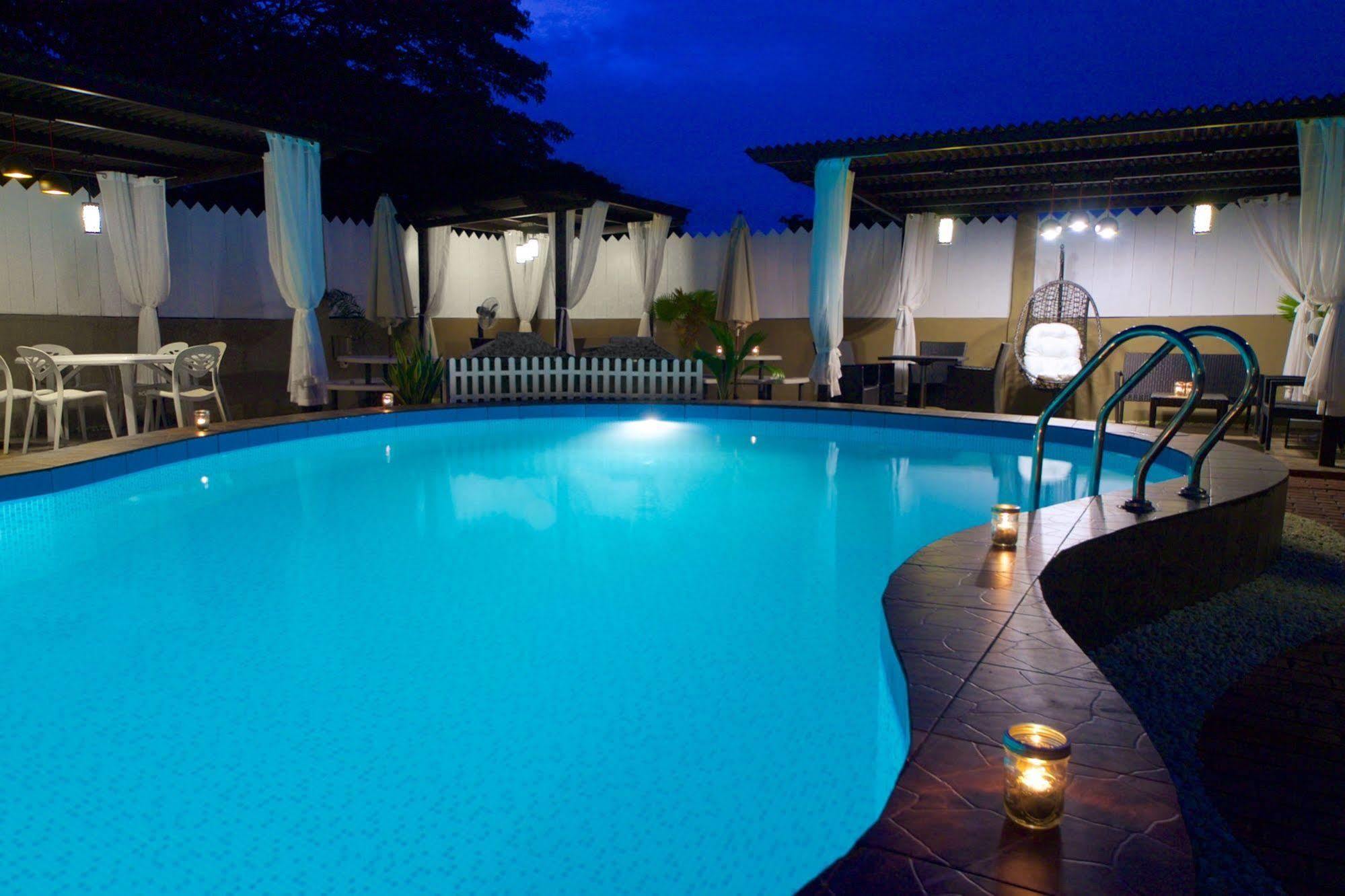 อลา เอมิด เบด แอนด์ เบรคฟาสต์ Hotel Puerto Princesa ภายนอก รูปภาพ