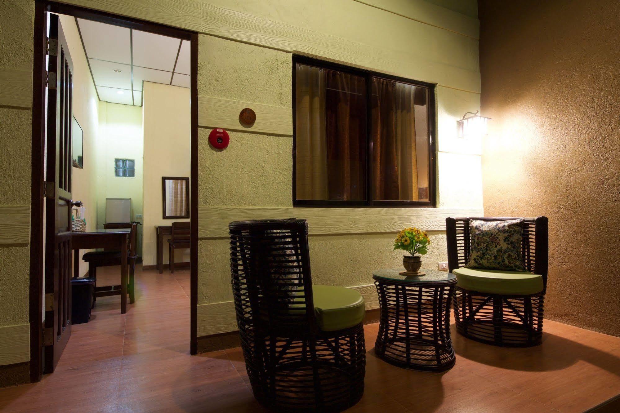 อลา เอมิด เบด แอนด์ เบรคฟาสต์ Hotel Puerto Princesa ภายนอก รูปภาพ