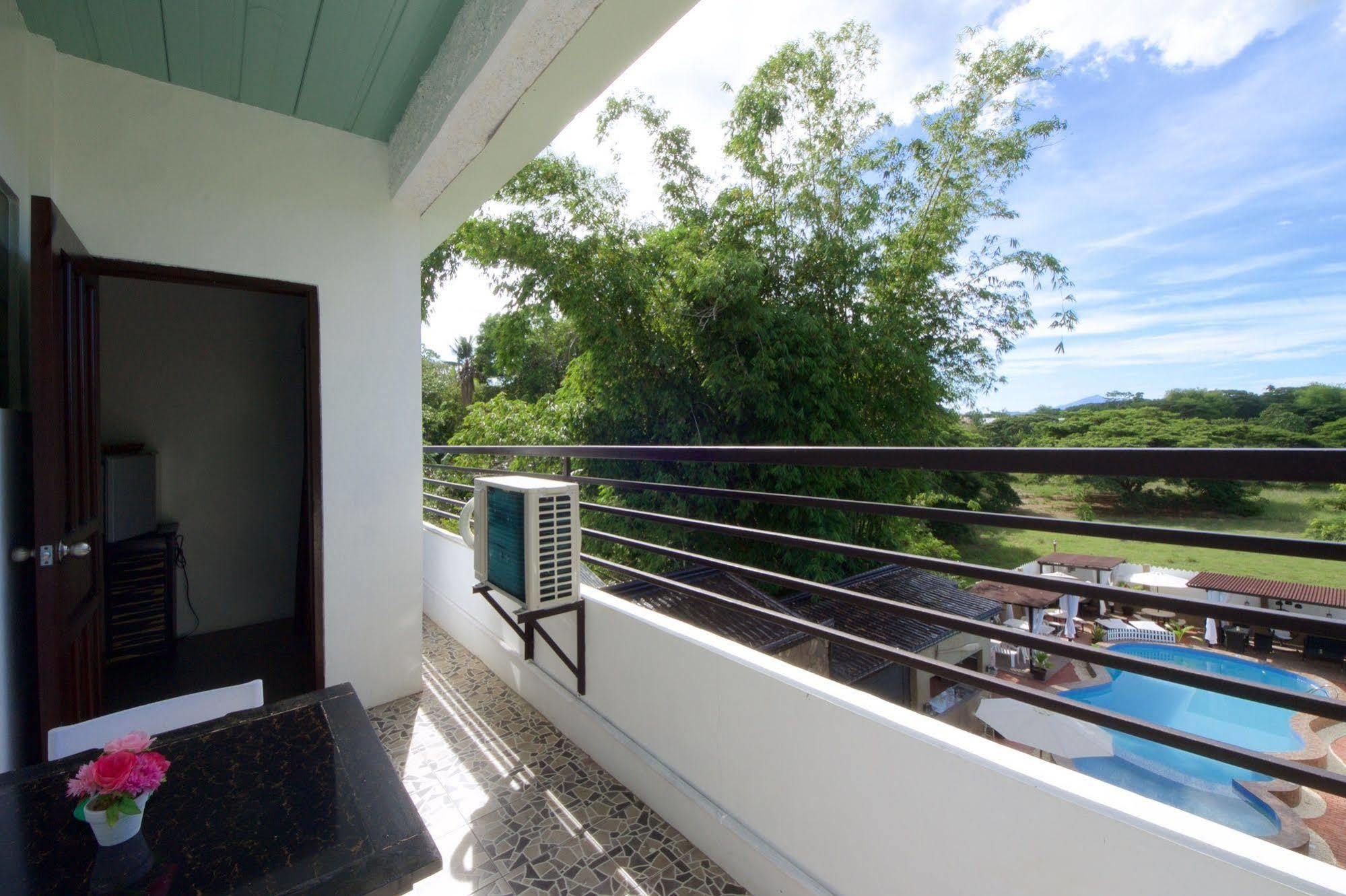 อลา เอมิด เบด แอนด์ เบรคฟาสต์ Hotel Puerto Princesa ภายนอก รูปภาพ