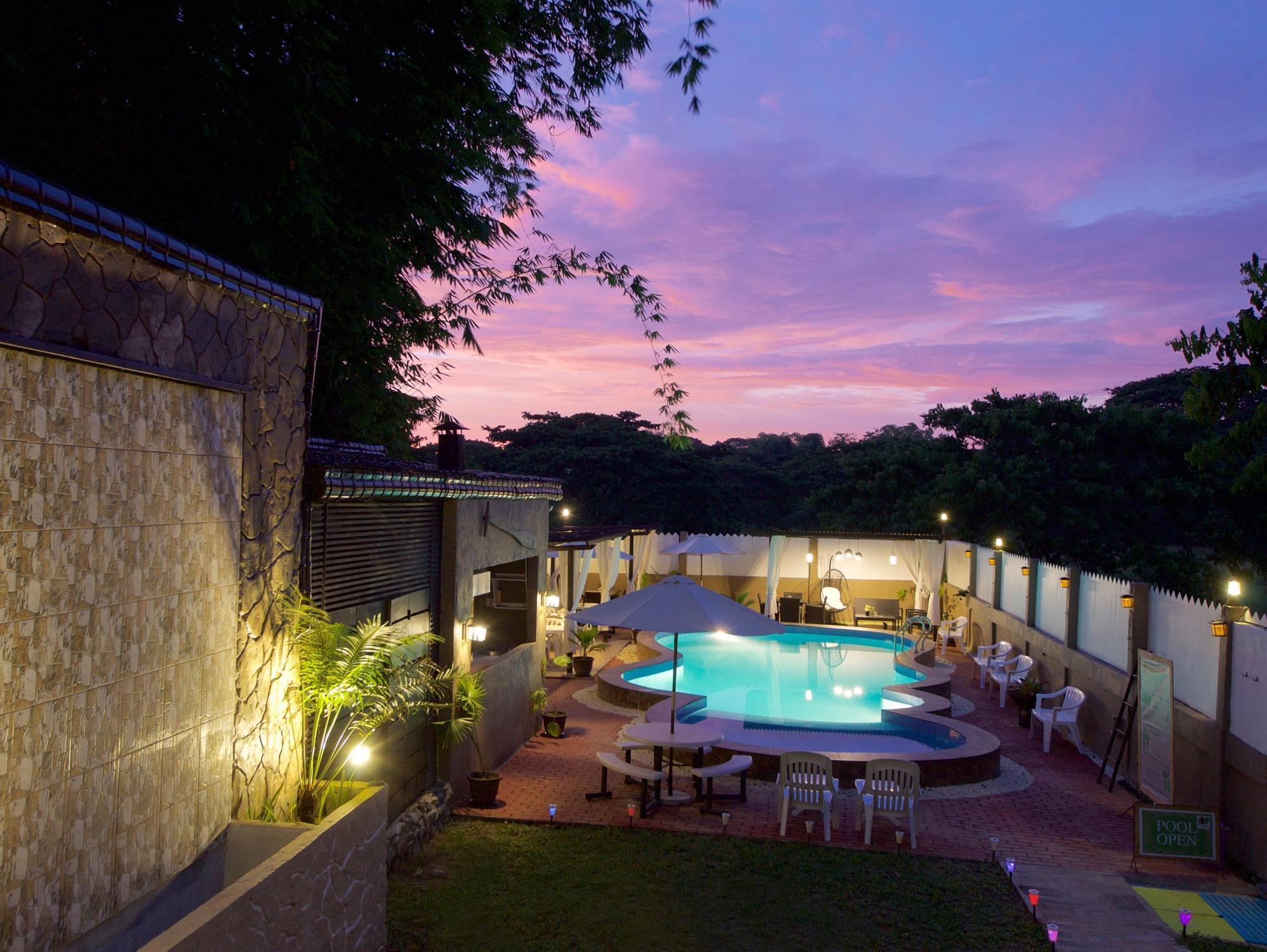อลา เอมิด เบด แอนด์ เบรคฟาสต์ Hotel Puerto Princesa ภายนอก รูปภาพ
